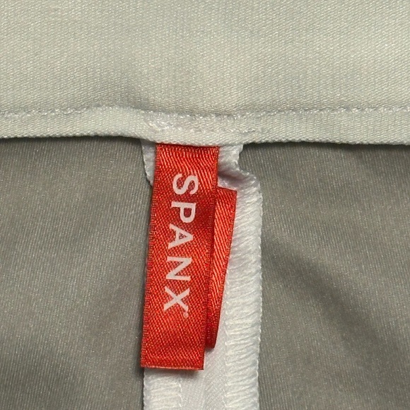 NWT🔥Spanx🔥Ankle Slim Straight Pant Ultimate Opacity Technology Petite Small - Picture 11 of 15